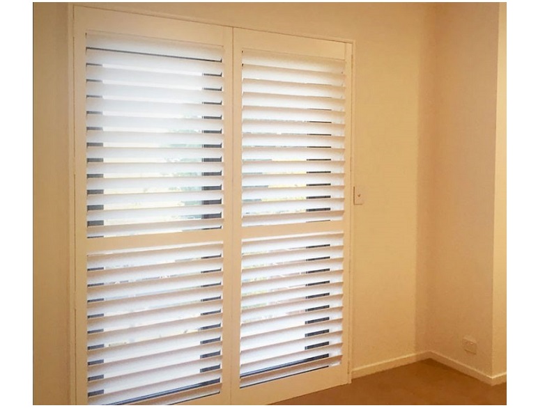 Vertical Screentex Flint Blinds